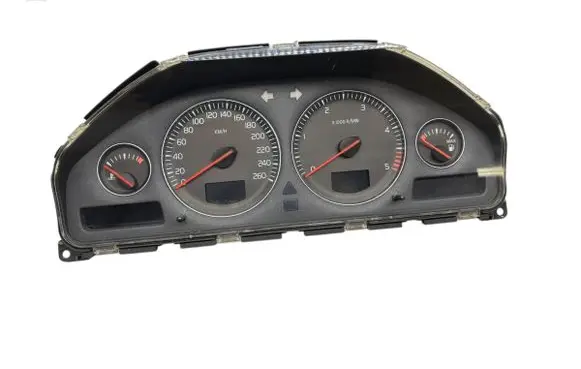 Volvo XC70 Speedometer (instrument cluster) 30746102