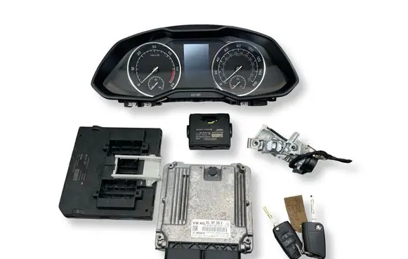 Skoda Superb B8 (3V) Engine ECU kit and lock set 04L907309R 0281031066 5Q0907530AJ