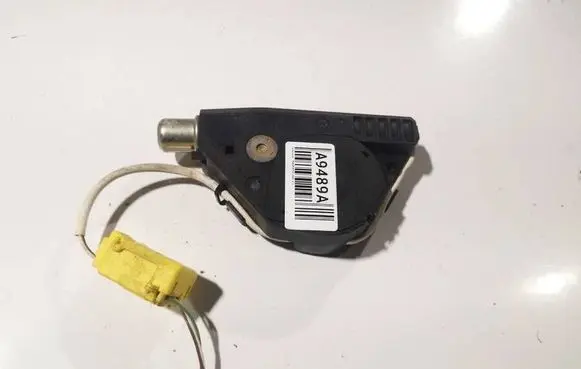 Volkswagen Transporter - Caravelle T5 Front seatbelt 33014051