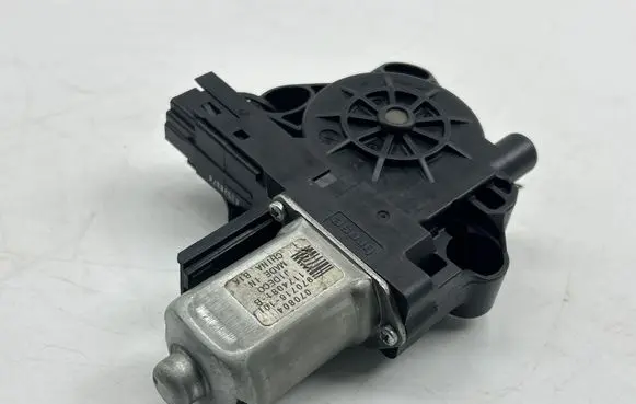 Volvo S80 Rear door window regulator motor 970716101 1174081B