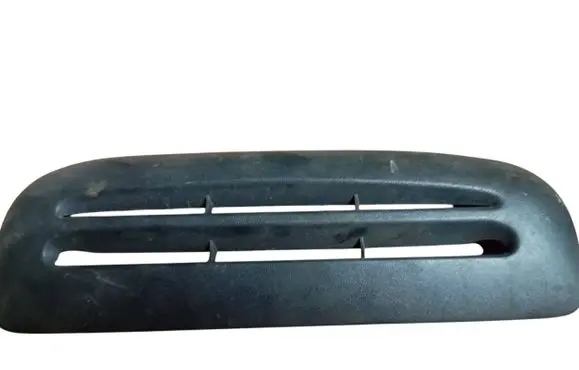 Ford Transit Quarter panel pressure vent 95VBV280B84