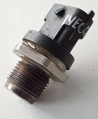 Fuel pressure sensor