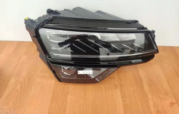 Skoda Karoq Headlight/headlamp 57B941016C