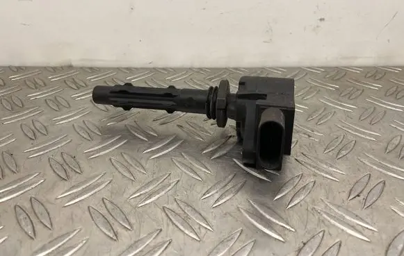High voltage ignition coil