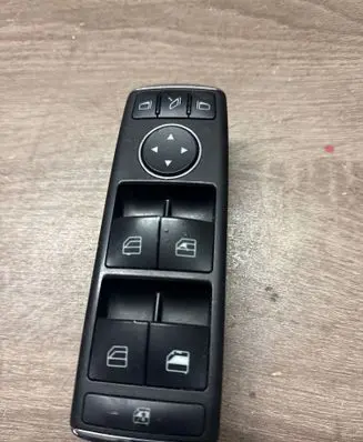 Mercedes-Benz C W204 Electric window control switch 10007570