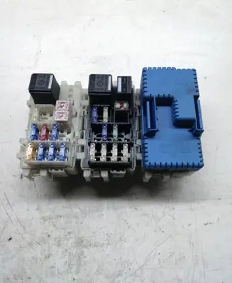 Ford Mondeo MK IV Fuse module 6G9T14K131BA 6G9T14B192CA