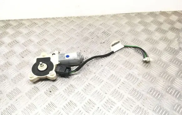 Mercedes-Benz C W203 Front door window regulator motor A2037202946 19044608 113553801