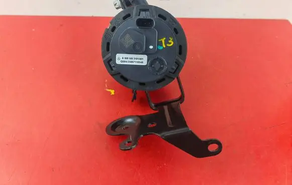 Mercedes-Benz S W223 Water pump A0005003101