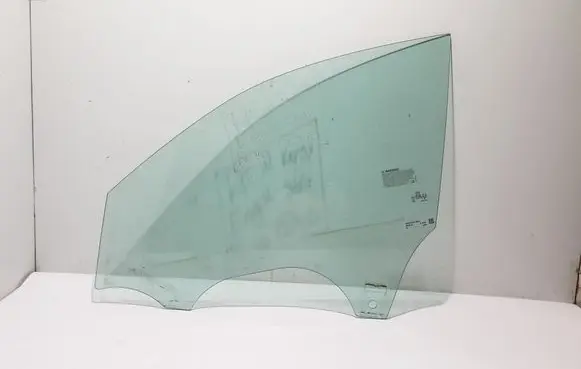 Audi Q8 Front door window glass four-door 4M8845201