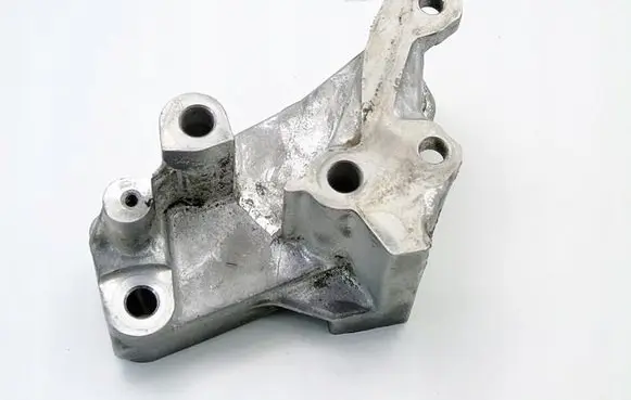 Citroen C5 Aircross Power steering pump mounting bracket 200474
