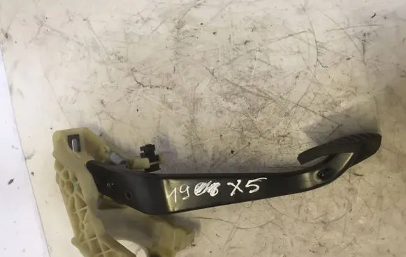 BMW X5 E70 Brake pedal 6769403