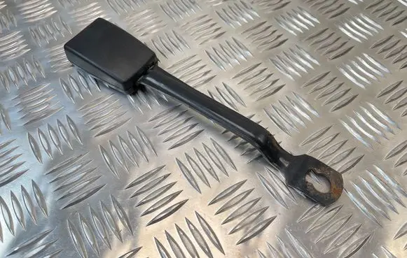 Audi A4 S4 B5 8D Front seatbelt buckle 8D0857755B