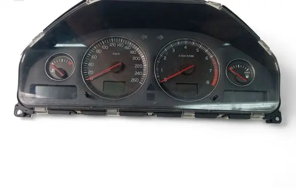 Volvo V70 Speedometer (instrument cluster) 30682272