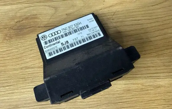 Skoda Octavia Mk2 (1Z) Gateway control module 7N0907530H
