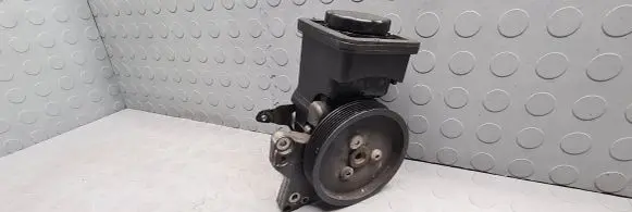 BMW X3 E83 Power steering pump 3413807