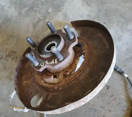 SsangYong Rexton Rear wheel hub spindle/knuckle 