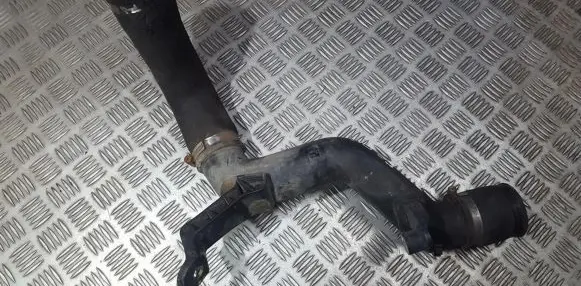 Toyota Avensis T220 Intercooler hose/pipe