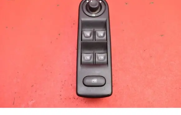 Renault Captur Electric window control switch