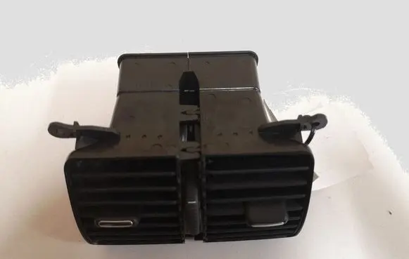 Volkswagen PASSAT B6 Dash center air vent grill 3C0819203 5702000