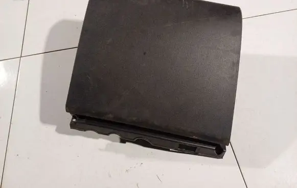 Glove box