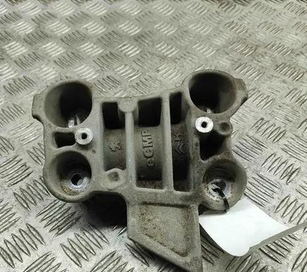 Peugeot 2008 II Engine mounting bracket 9826364780