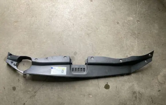Radiator trim
