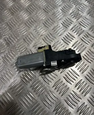 Volvo XC90 Seat adjustment motor 0390203248