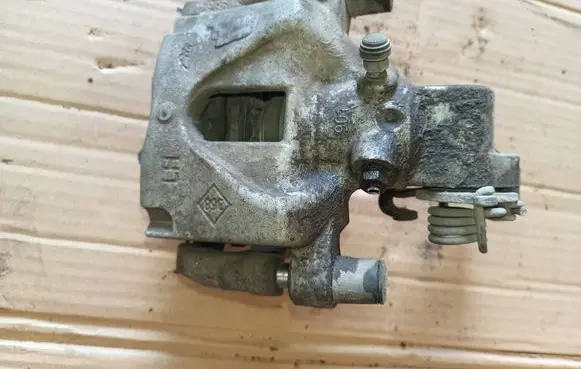 Renault Latitude (L70) Rear brake caliper 