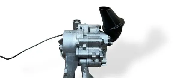 Jaguar XE Oil pump G4D36L079 G4D36L079E G4D36L681BA