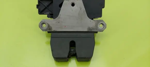 Ford Focus Tailgate/trunk/boot lock/catch/latch 01041111905