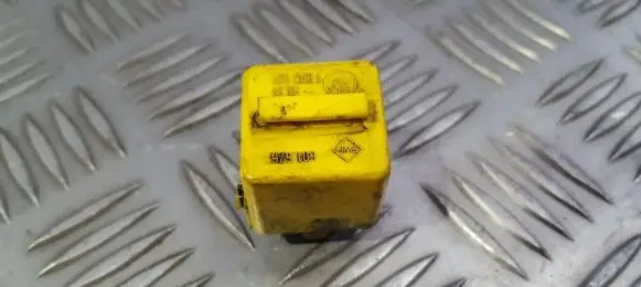 BMW 5 E34 Other relay 61311378301 61.311378301