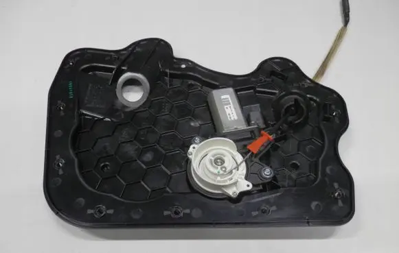 Audi A8 S8 D4 4H Front door lock 4H0837916