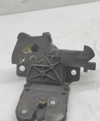 Audi A6 S6 C6 4F Tailgate/trunk/boot lock/catch/latch 8P4827505C