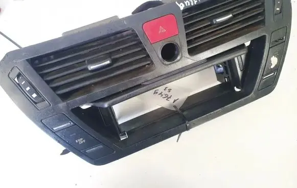 Citroen C4 I Picasso Dash center air vent grill 303845 3037813100