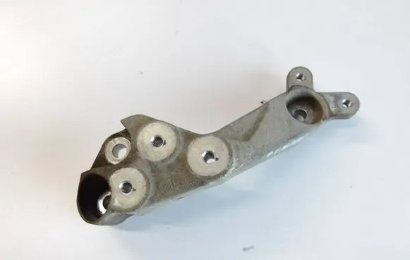 Opel Mokka X Gearbox mounting bracket 95229758