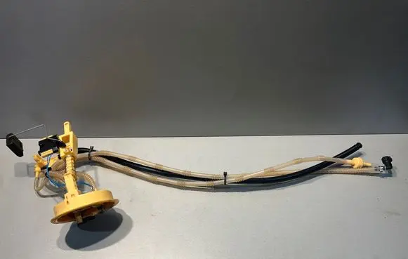 BMW 3 E90 E91 Fuel level sensor 7190944