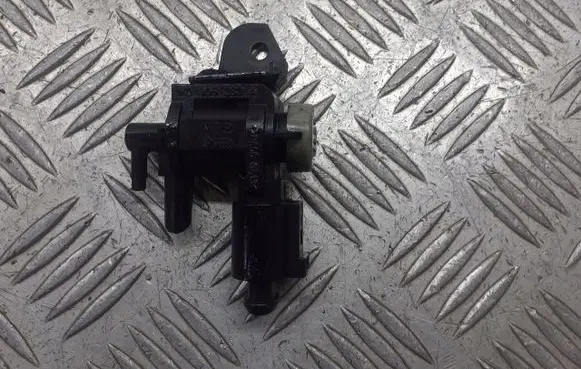 Audi A3 S3 8P Valve vacuum 1K0906283A