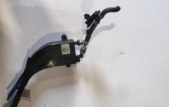 Volkswagen Touran III Fuel line/pipe/hose 5QA200059A PB1A9607