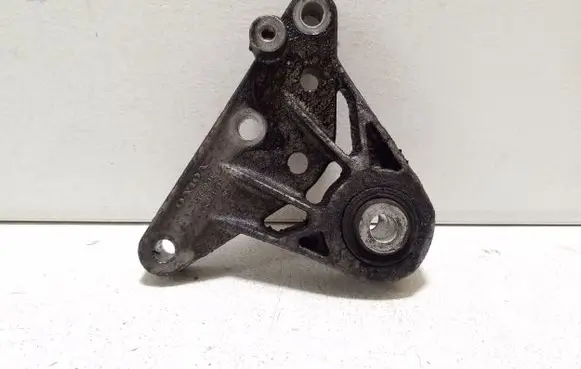 Volvo XC60 Engine mounting bracket 31262936