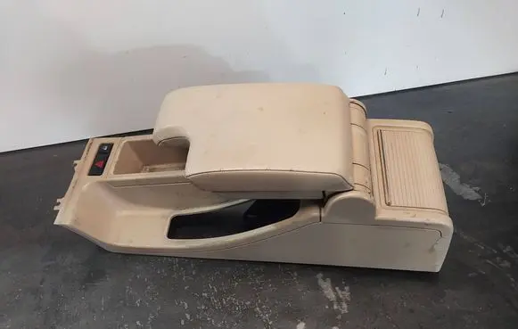 BMW 3 E46 Armrest 8213678 51168213678