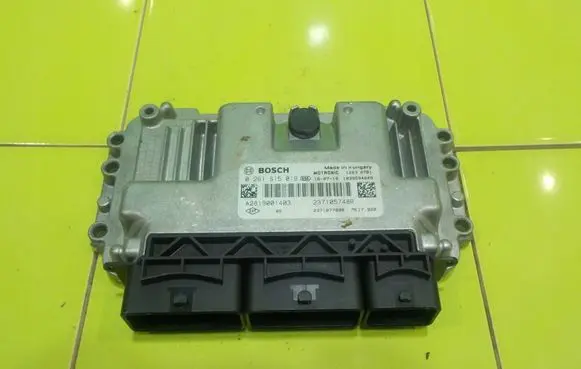 Smart ForFour II W453 Engine control unit/module A2819001403 NP497 0261515019