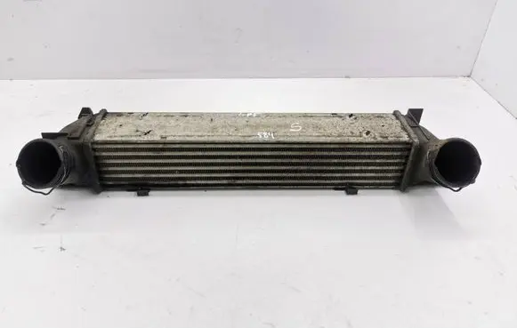 BMW 1 E81 E87 Intercooler radiator 7524916