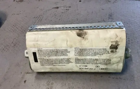 Audi A4 S4 B5 8D Passenger airbag 8D0880201J 002EF09JRHDU 11999901
