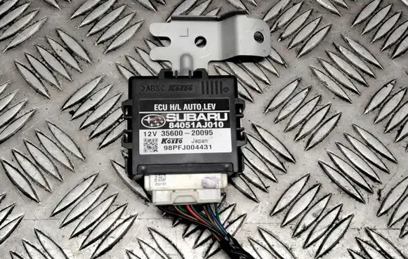 Subaru Legacy Light module LCM 84051AJ010