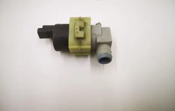 Nissan Navara D40 Windscreen/windshield washer pump 9641553880 031885