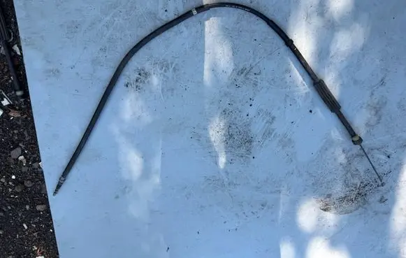 Handbrake/parking brake wiring cable