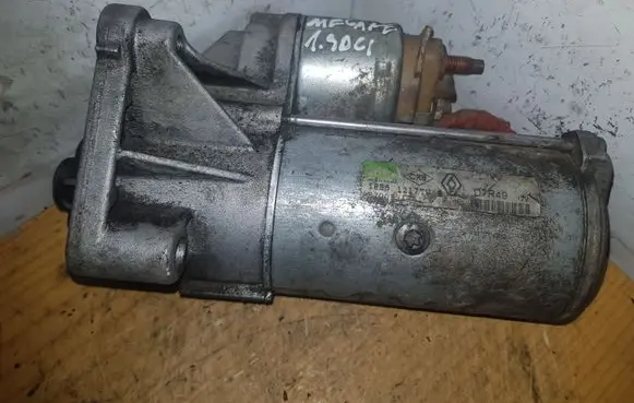 Renault Megane II Starter motor D7R49 8200331251