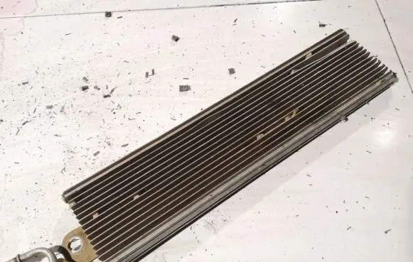 Volkswagen PASSAT B6 Fuel cooler (radiator) 