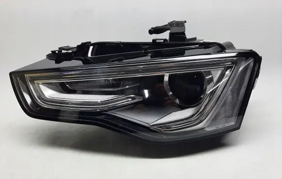 Audi A5 8T 8F Headlight/headlamp 8T0941005C