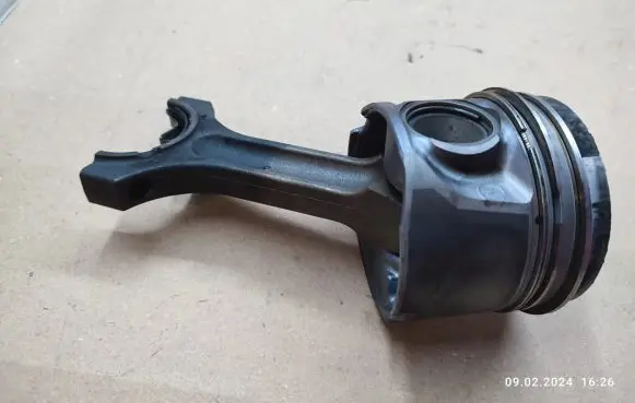 BMW X5 E70 Piston 